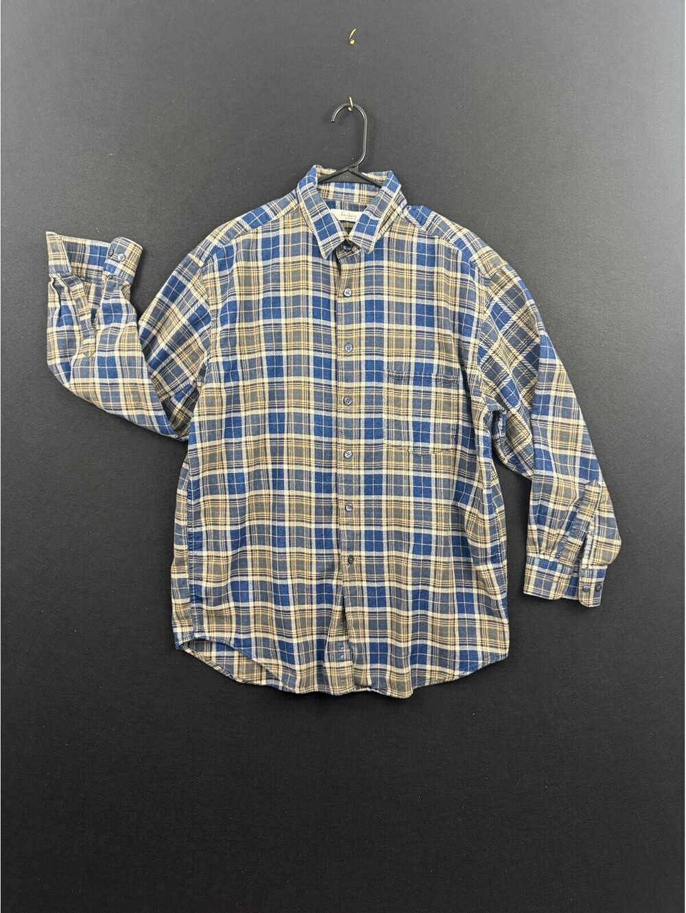 Turnbury Men's Blue and Beige Plaid Cotton Button-Up Shirt Large